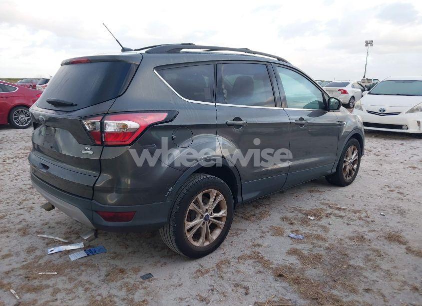 Photo 4 of 2017 Ford Escape SE (VIN 1FMCU0GD0HUC44192)