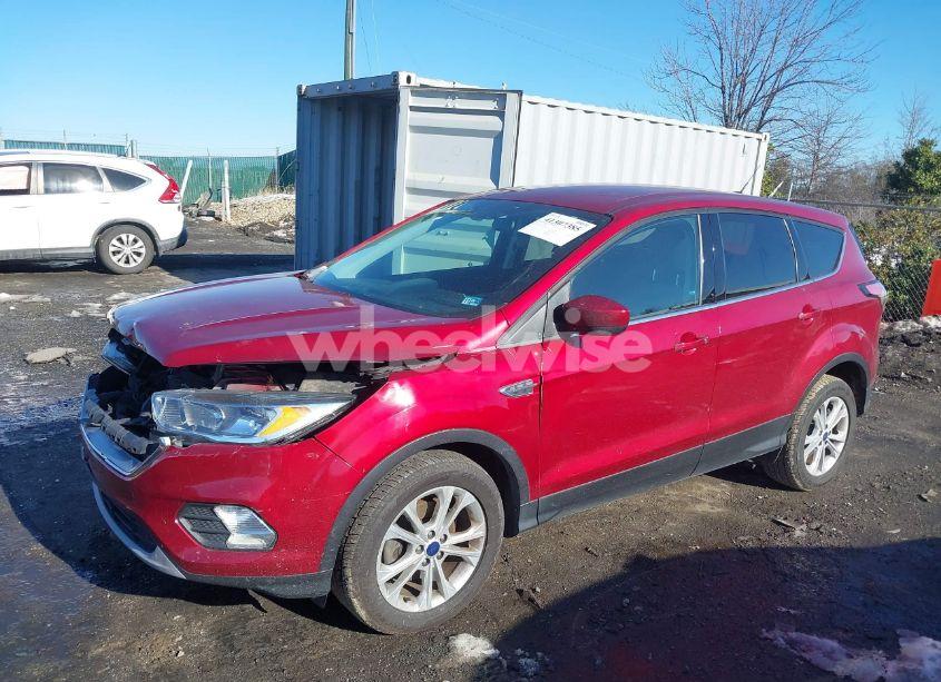 Photo 2 of 2017 Ford Escape SE (VIN 1FMCU0GD0HUC44256)