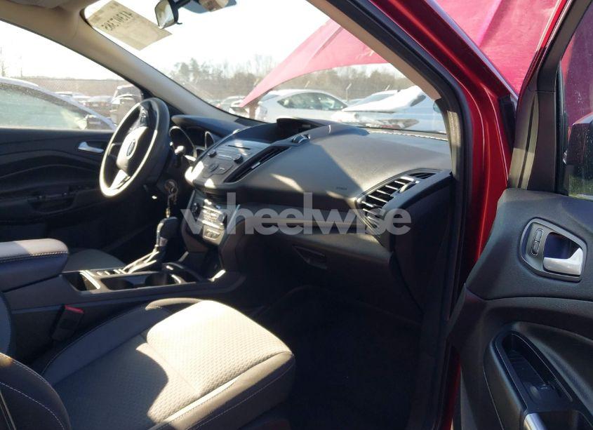 Photo 5 of 2017 Ford Escape SE (VIN 1FMCU0GD0HUC44256)