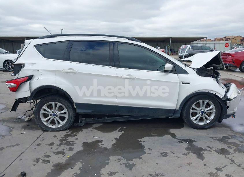 Photo 14 of 2017 Ford Escape SE (VIN 1FMCU0GD0HUC48601)