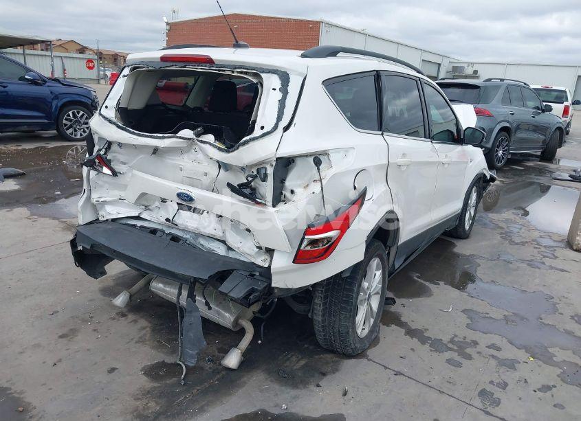 Photo 18 of 2017 Ford Escape SE (VIN 1FMCU0GD0HUC48601)