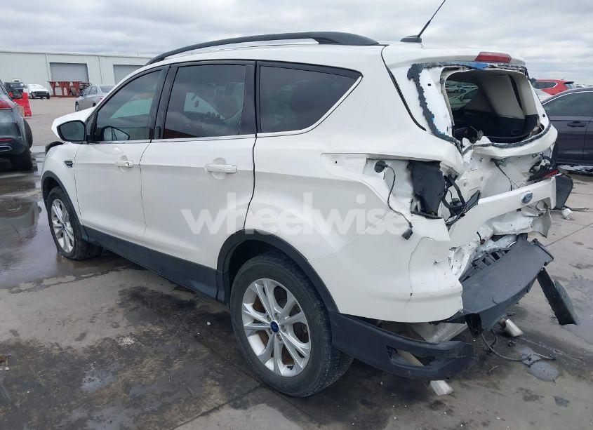 Photo 3 of 2017 Ford Escape SE (VIN 1FMCU0GD0HUC48601)
