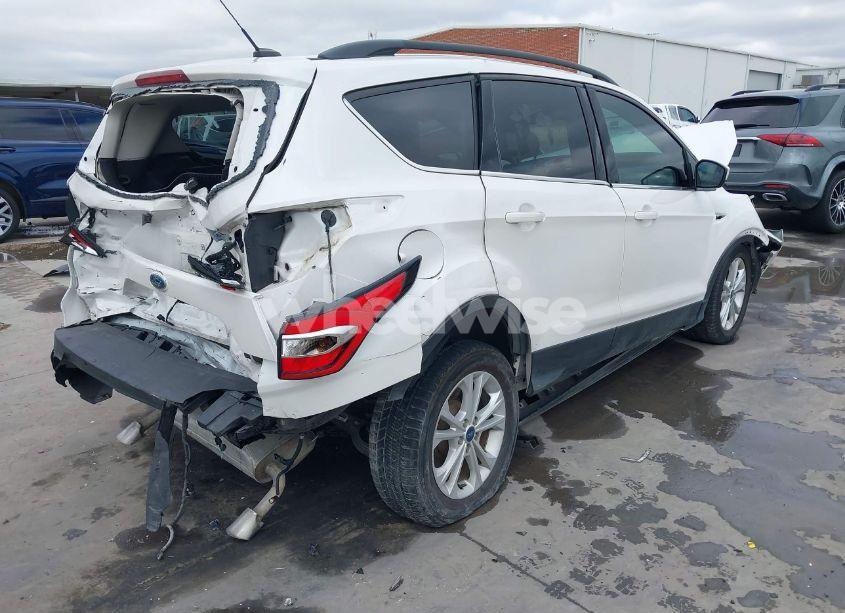 Photo 4 of 2017 Ford Escape SE (VIN 1FMCU0GD0HUC48601)