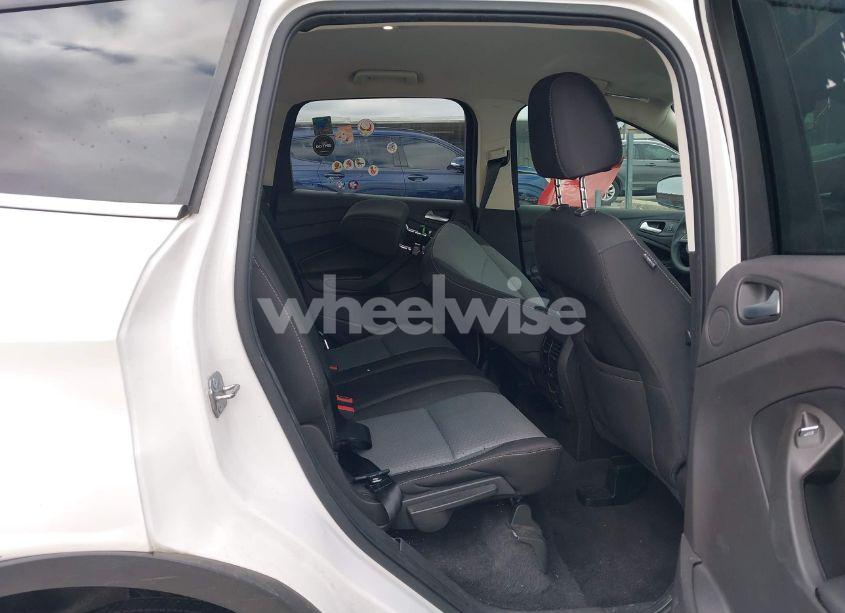 Photo 8 of 2017 Ford Escape SE (VIN 1FMCU0GD0HUC48601)