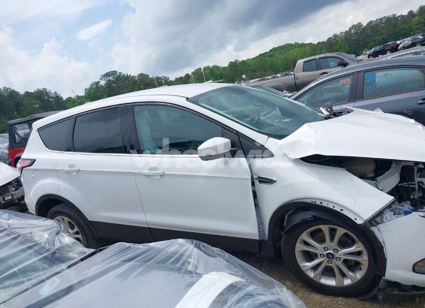 Photo 13 of 2017 Ford Escape SE (VIN 1FMCU0GD0HUD06917)