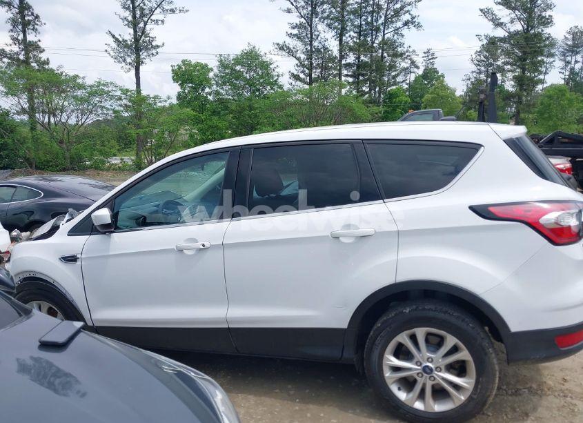 Photo 14 of 2017 Ford Escape SE (VIN 1FMCU0GD0HUD06917)