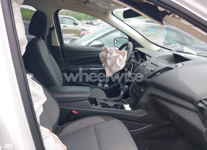 Photo 5 of 2017 Ford Escape SE (VIN 1FMCU0GD0HUD06917)