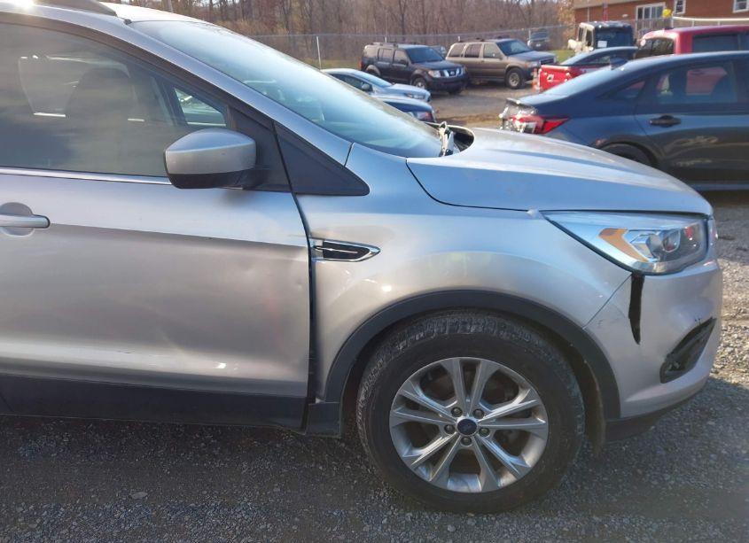 Photo 17 of 2017 Ford Escape SE (VIN 1FMCU0GD0HUD27508)
