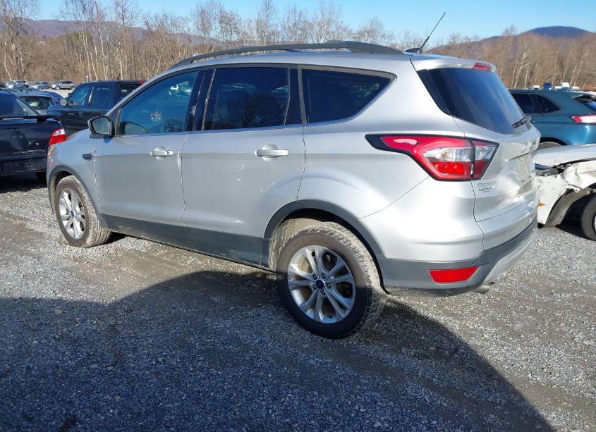 Photo 3 of 2017 Ford Escape SE (VIN 1FMCU0GD0HUD27508)