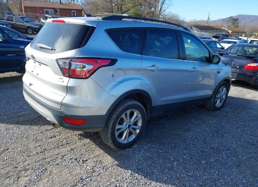 Photo 4 of 2017 Ford Escape SE (VIN 1FMCU0GD0HUD27508)