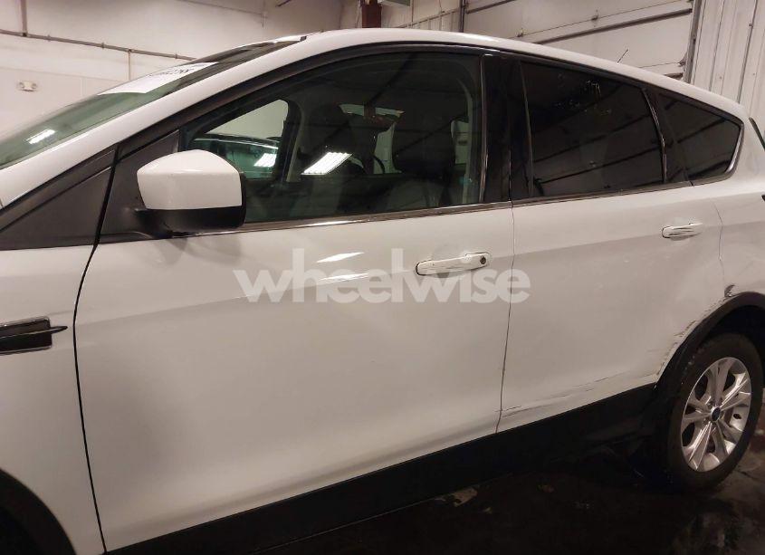 Photo 14 of 2017 Ford Escape SE (VIN 1FMCU0GD0HUD40890)