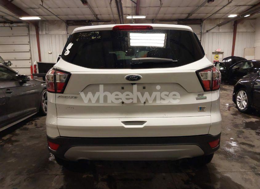Photo 16 of 2017 Ford Escape SE (VIN 1FMCU0GD0HUD40890)