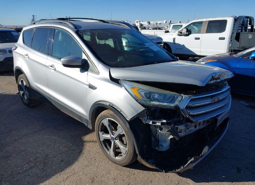 2017 Ford Escape SE (VIN 1FMCU0GD0HUD48603) main photo