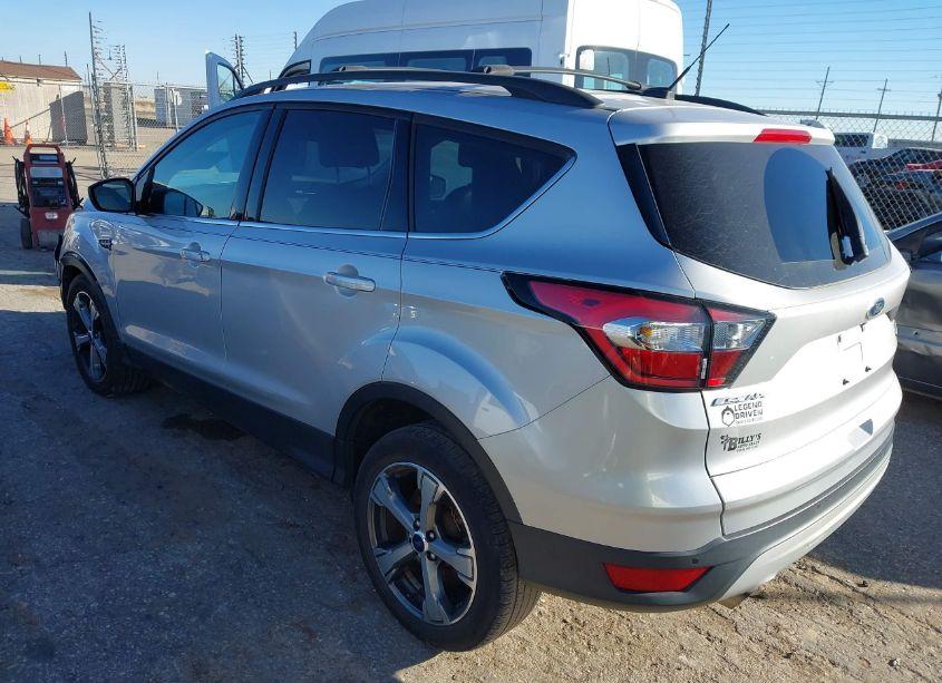 Photo 3 of 2017 Ford Escape SE (VIN 1FMCU0GD0HUD48603)