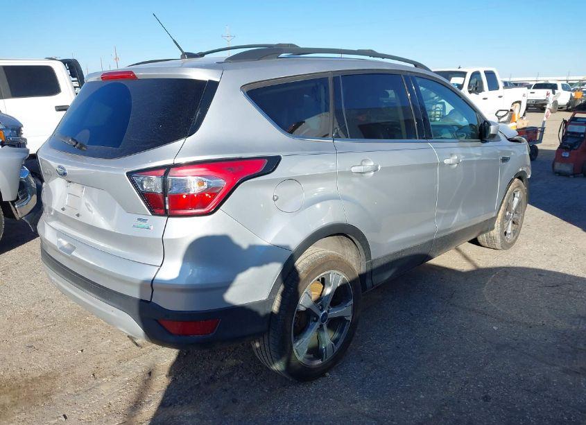 Photo 4 of 2017 Ford Escape SE (VIN 1FMCU0GD0HUD48603)