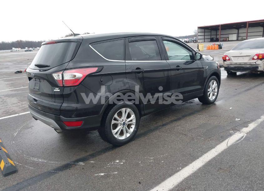 Photo 4 of 2017 Ford Escape SE (VIN 1FMCU0GD0HUD65580)