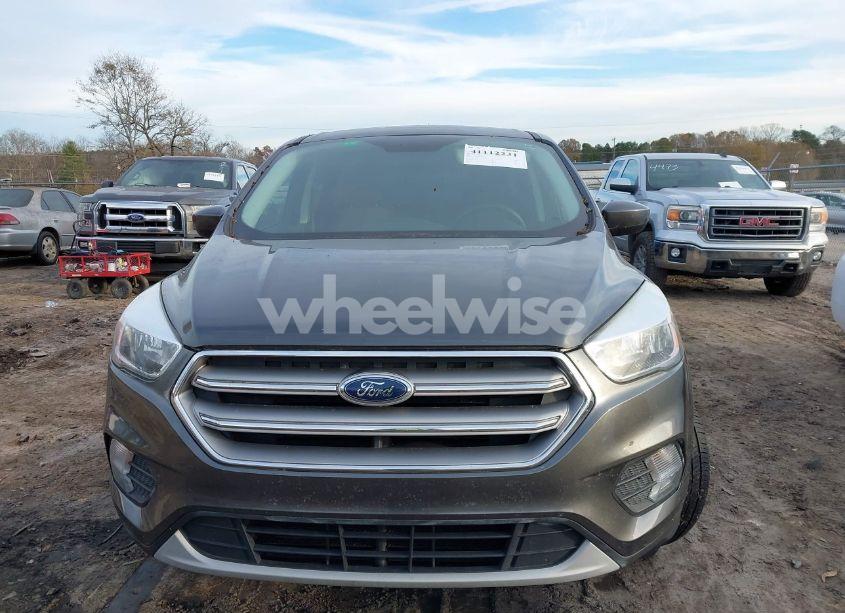 Photo 13 of 2017 Ford Escape SE (VIN 1FMCU0GD0HUE00683)
