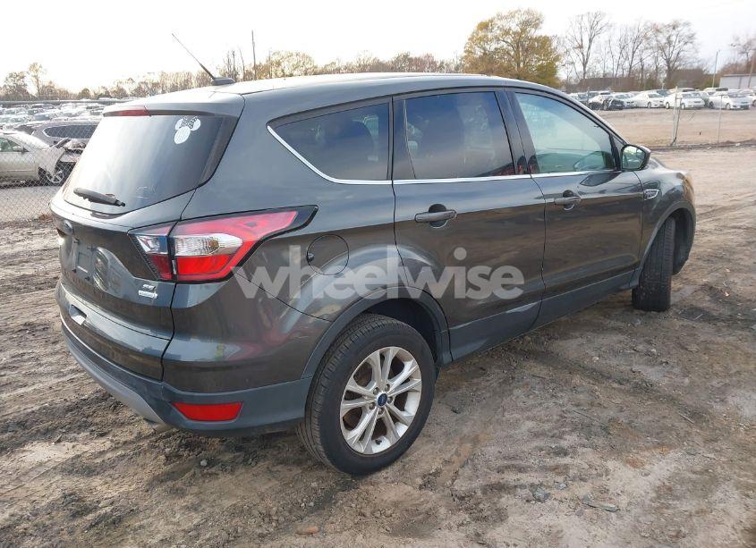 Photo 4 of 2017 Ford Escape SE (VIN 1FMCU0GD0HUE00683)