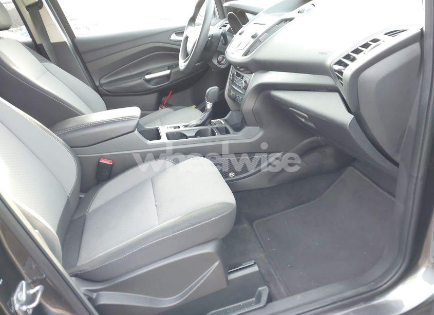 Photo 5 of 2017 Ford Escape SE (VIN 1FMCU0GD0HUE00683)