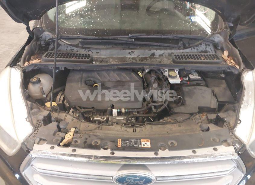 Photo 10 of 2018 Ford Escape SE (VIN 1FMCU0GD0JUA11323)