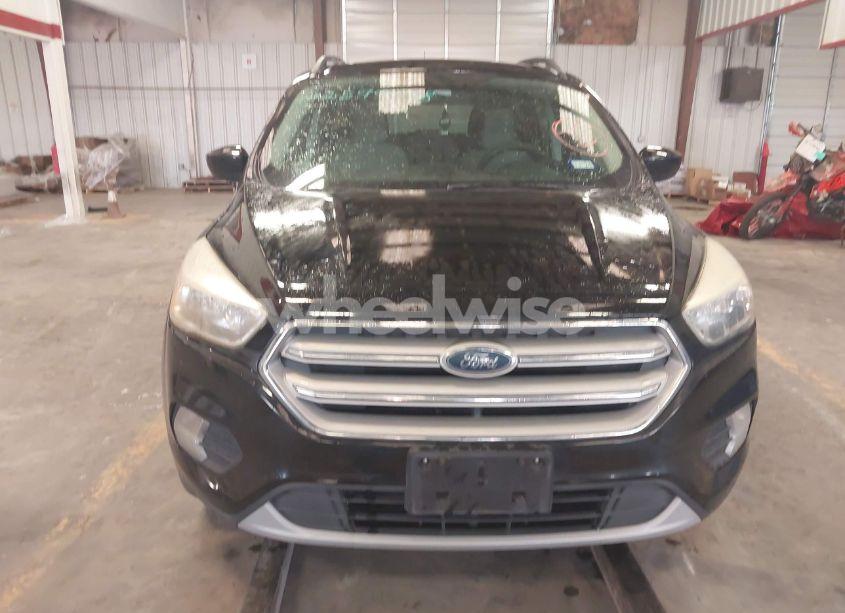 Photo 12 of 2018 Ford Escape SE (VIN 1FMCU0GD0JUA11323)