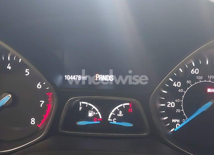 Photo 15 of 2018 Ford Escape SE (VIN 1FMCU0GD0JUA11323)