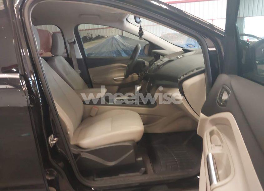 Photo 5 of 2018 Ford Escape SE (VIN 1FMCU0GD0JUA11323)