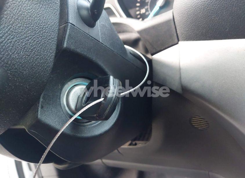 Photo 11 of 2018 Ford Escape SE (VIN 1FMCU0GD0JUC10999)