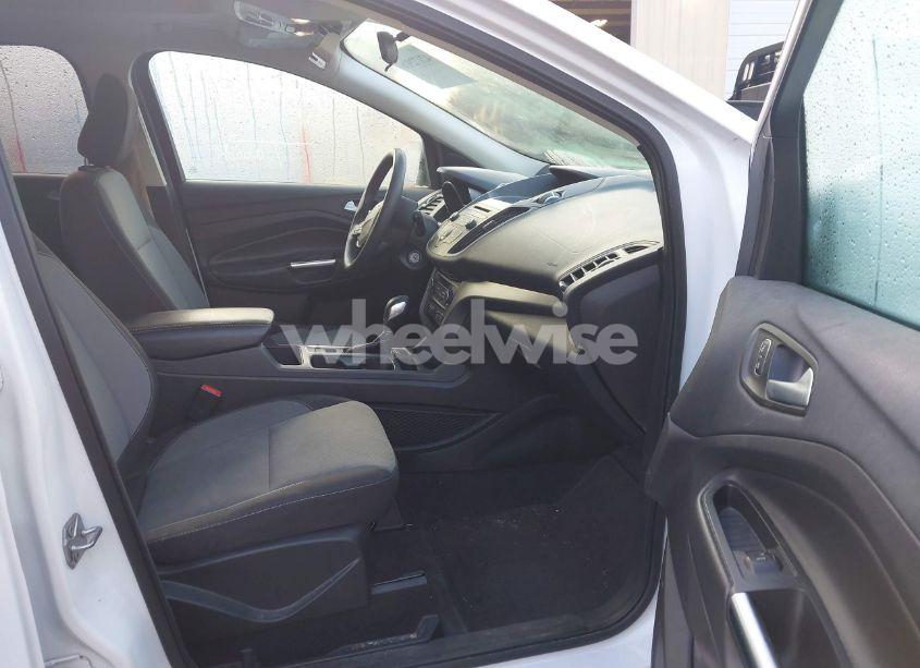 Photo 5 of 2018 Ford Escape SE (VIN 1FMCU0GD0JUC10999)