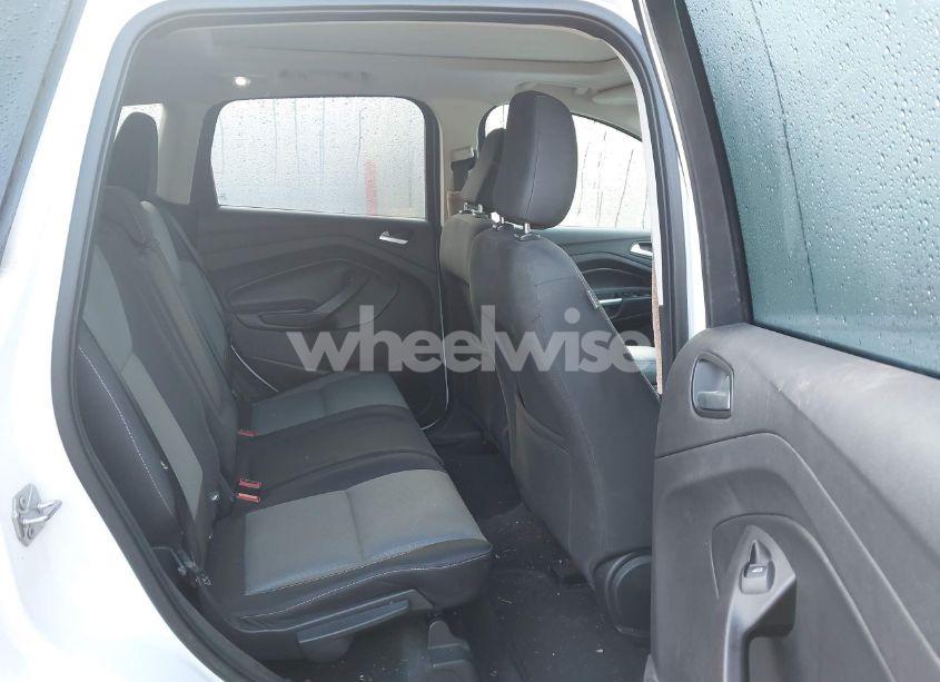 Photo 8 of 2018 Ford Escape SE (VIN 1FMCU0GD0JUC10999)