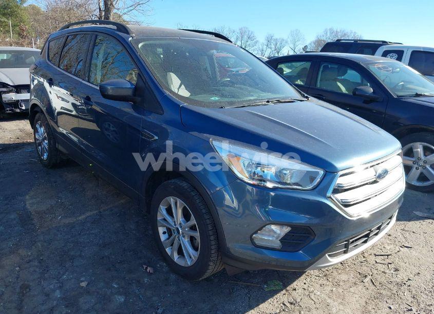 2018 Ford Escape SE (VIN 1FMCU0GD0JUC57983) main photo