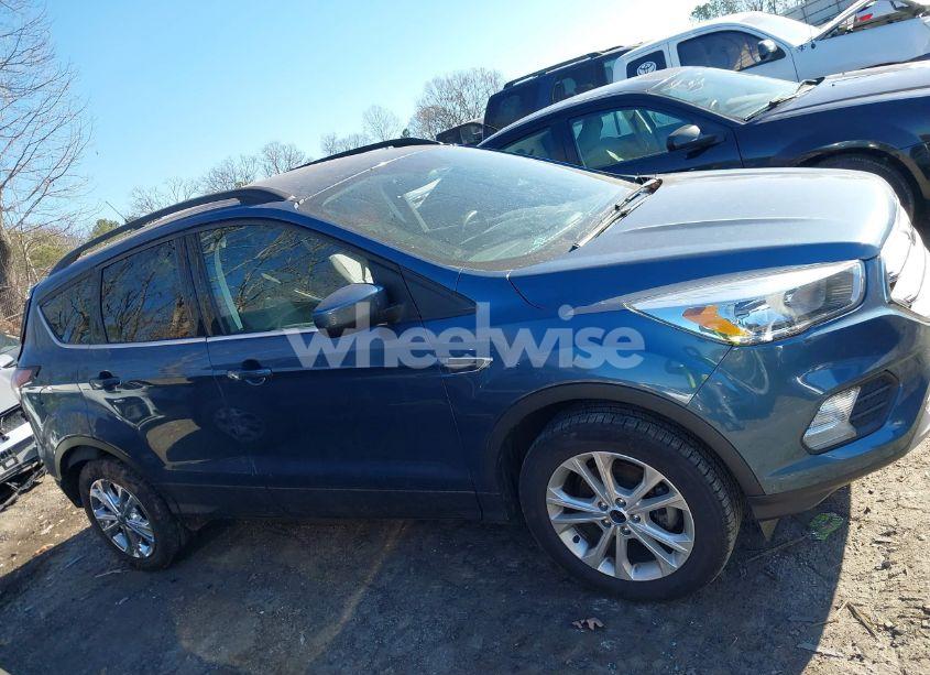 Photo 13 of 2018 Ford Escape SE (VIN 1FMCU0GD0JUC57983)