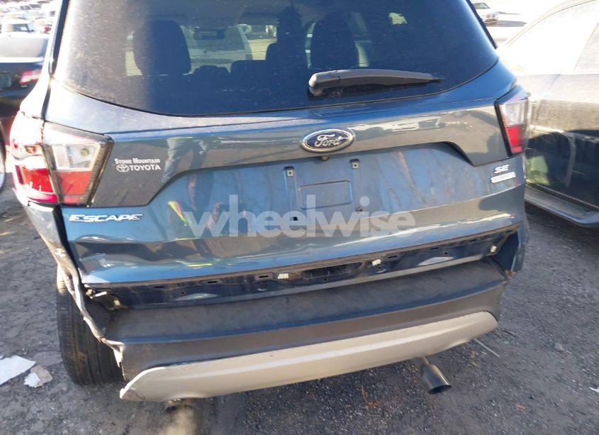 Photo 18 of 2018 Ford Escape SE (VIN 1FMCU0GD0JUC57983)