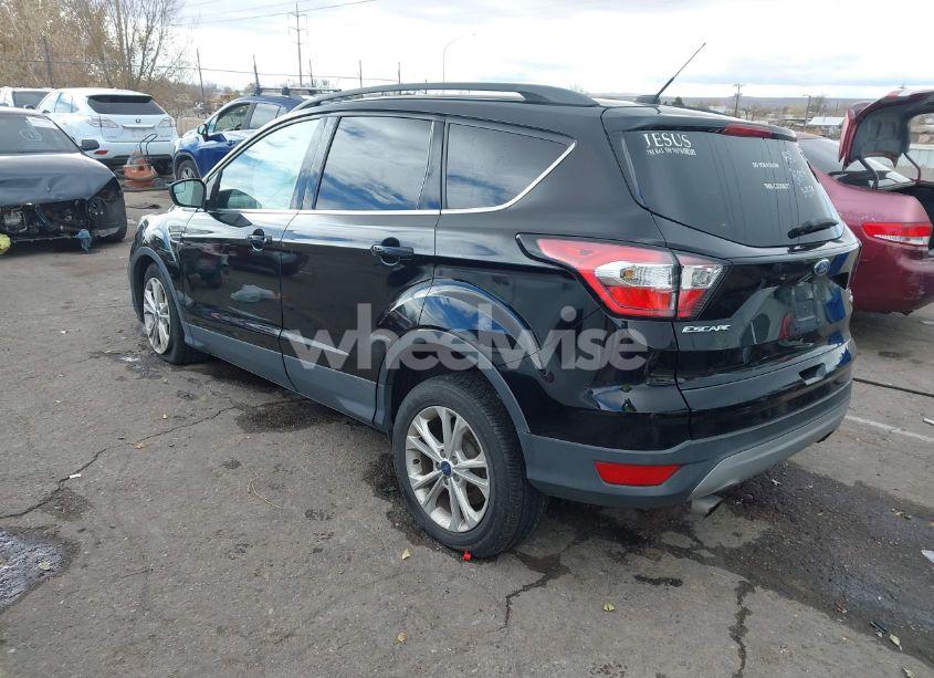 Photo 3 of 2018 Ford Escape SE (VIN 1FMCU0GD0JUC60897)