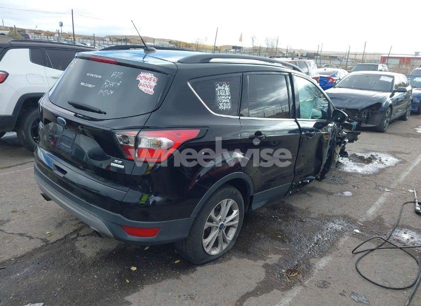 Photo 4 of 2018 Ford Escape SE (VIN 1FMCU0GD0JUC60897)