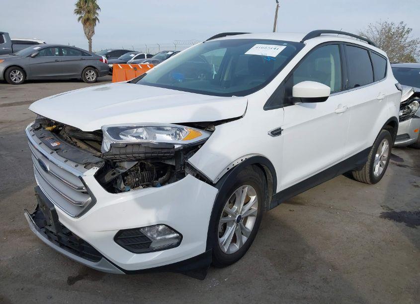 Photo 2 of 2018 Ford Escape SE (VIN 1FMCU0GD0JUC88232)