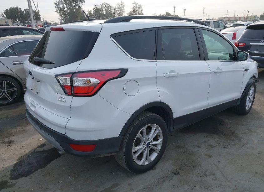 Photo 4 of 2018 Ford Escape SE (VIN 1FMCU0GD0JUC88232)