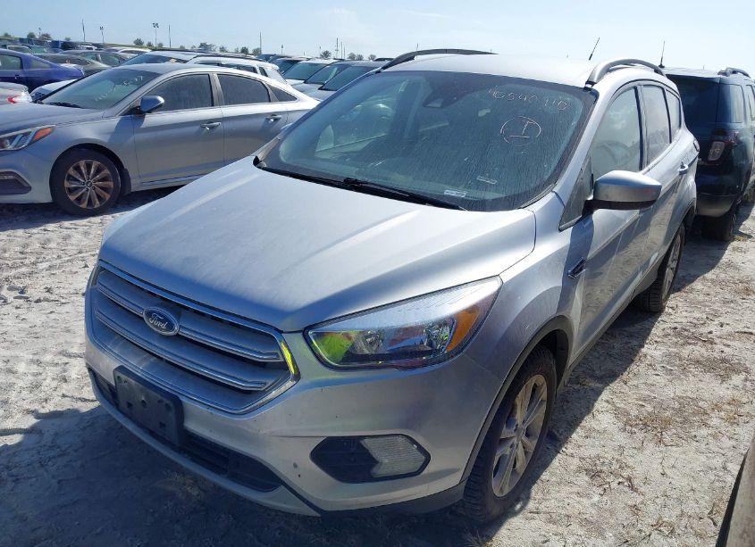 Photo 2 of 2018 Ford Escape SE (VIN 1FMCU0GD0JUC91230)