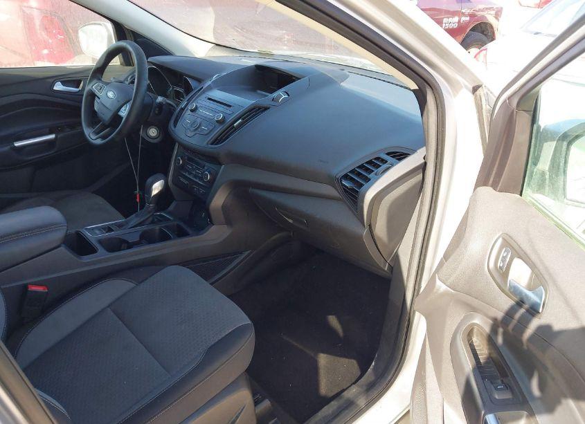 Photo 5 of 2018 Ford Escape SE (VIN 1FMCU0GD0JUC91230)