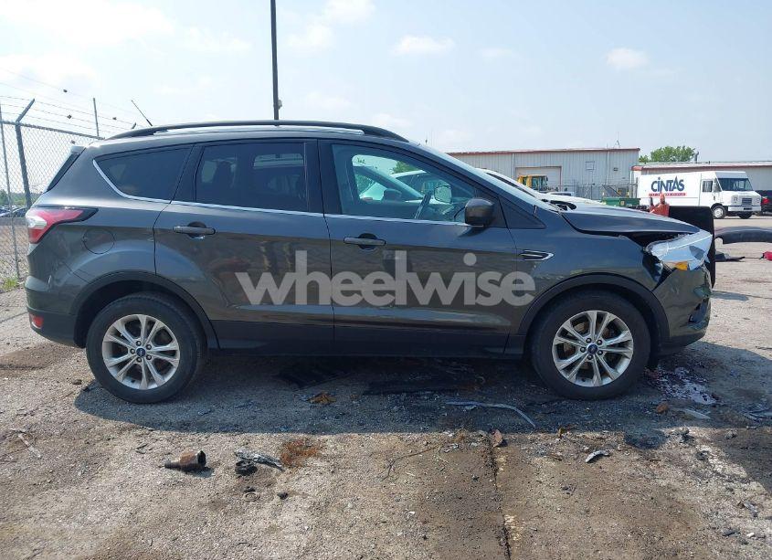 Photo 13 of 2018 Ford Escape SE (VIN 1FMCU0GD0JUC94600)