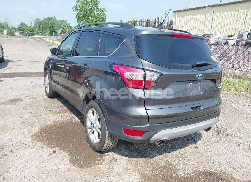 Photo 3 of 2018 Ford Escape SE (VIN 1FMCU0GD0JUC94600)