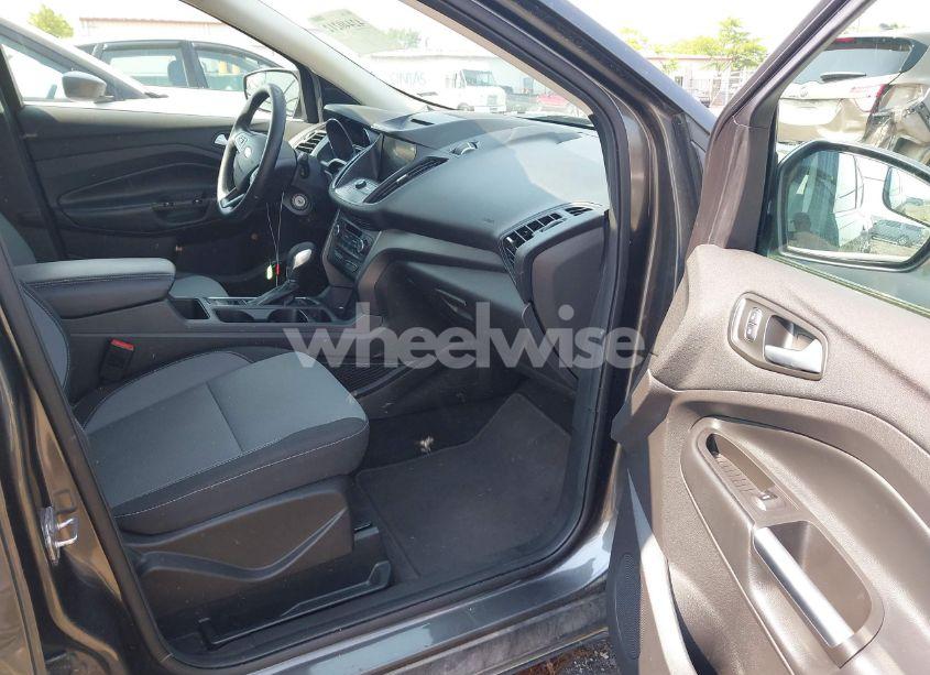 Photo 5 of 2018 Ford Escape SE (VIN 1FMCU0GD0JUC94600)