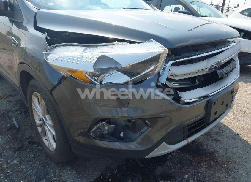 Photo 6 of 2018 Ford Escape SE (VIN 1FMCU0GD0JUC94600)