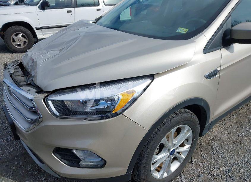 Photo 19 of 2018 Ford Escape SE (VIN 1FMCU0GD0JUD01108)