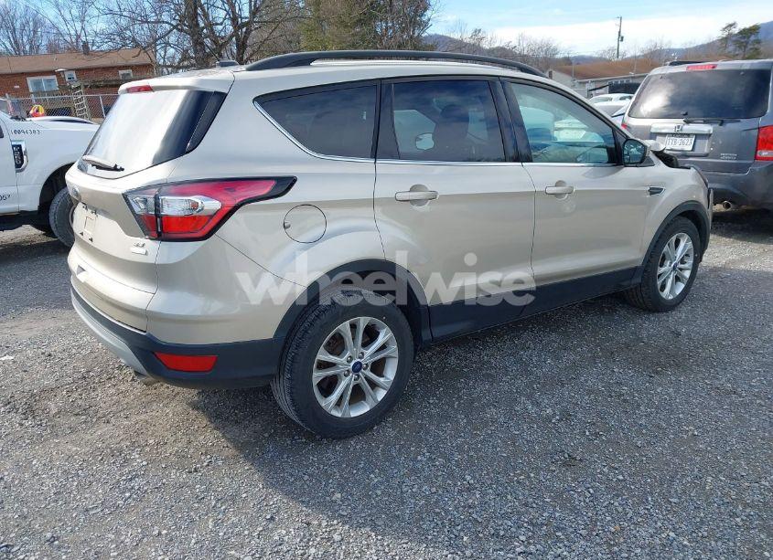 Photo 4 of 2018 Ford Escape SE (VIN 1FMCU0GD0JUD01108)