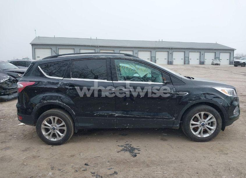 Photo 13 of 2018 Ford Escape SE (VIN 1FMCU0GD0JUD17681)