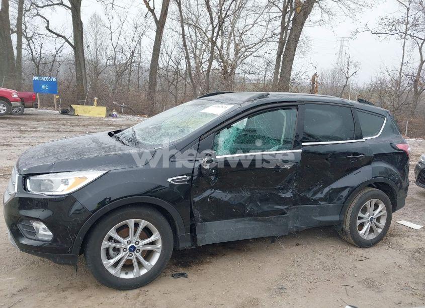 Photo 14 of 2018 Ford Escape SE (VIN 1FMCU0GD0JUD17681)