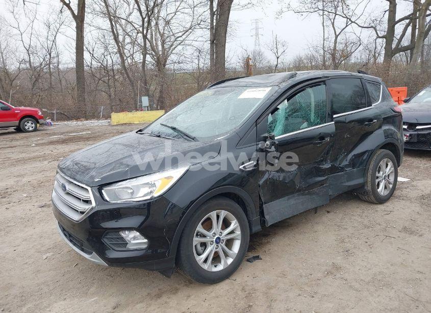 Photo 2 of 2018 Ford Escape SE (VIN 1FMCU0GD0JUD17681)