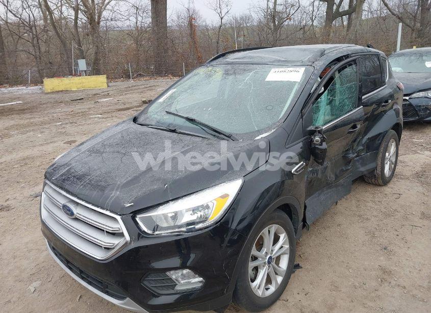 Photo 6 of 2018 Ford Escape SE (VIN 1FMCU0GD0JUD17681)