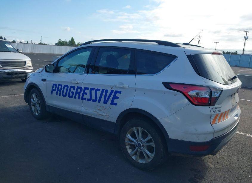 Photo 3 of 2018 Ford Escape SE (VIN 1FMCU0GD0JUD31015)